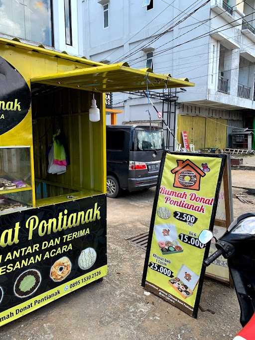 Rumah Donat Pontianak 8