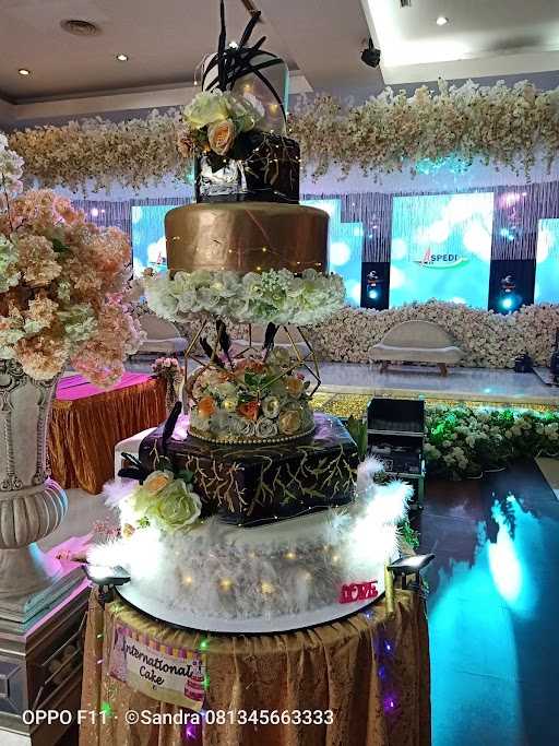 International Cakes Pontianak 1