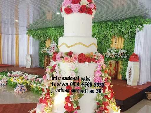 International Cakes Pontianak 8