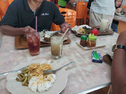 Restoran Vegetarian Kabar Gembira 2