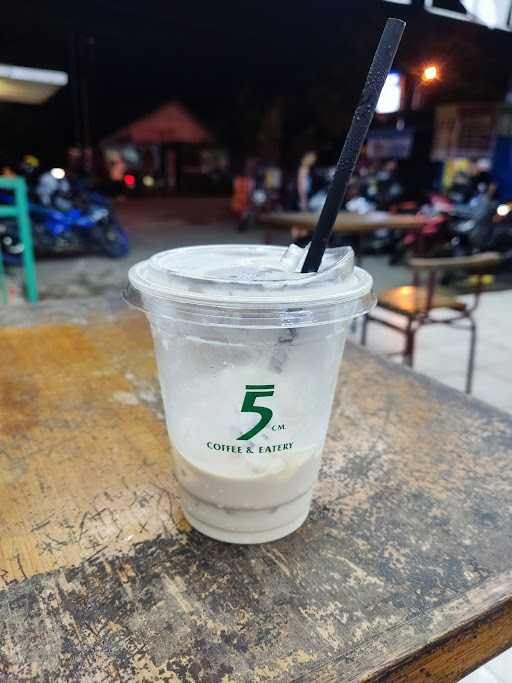 5Cm Coffee & Eatery (Cabang Reformasi) 5