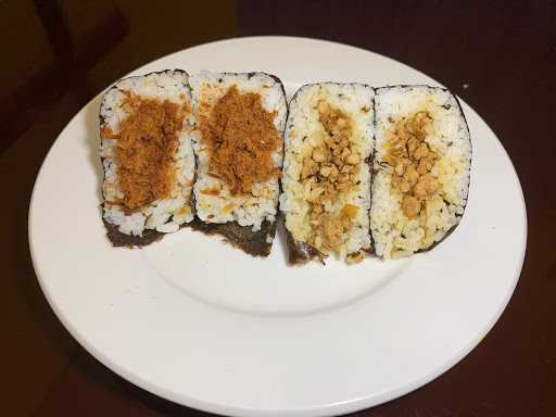 Akimichi Sushi & Onigiri 10