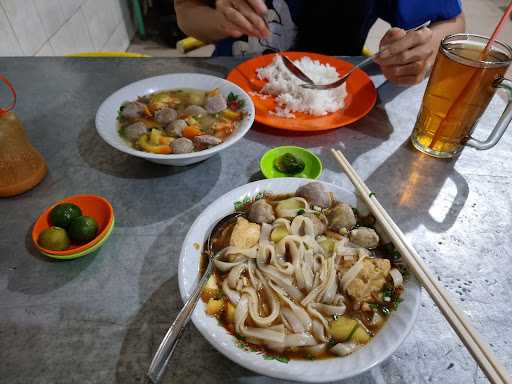 Bakso Sapi Sop Kikil 4