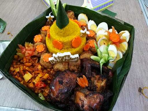 Nasi Kuning & Uduk Lilis Gajahmada 18 3