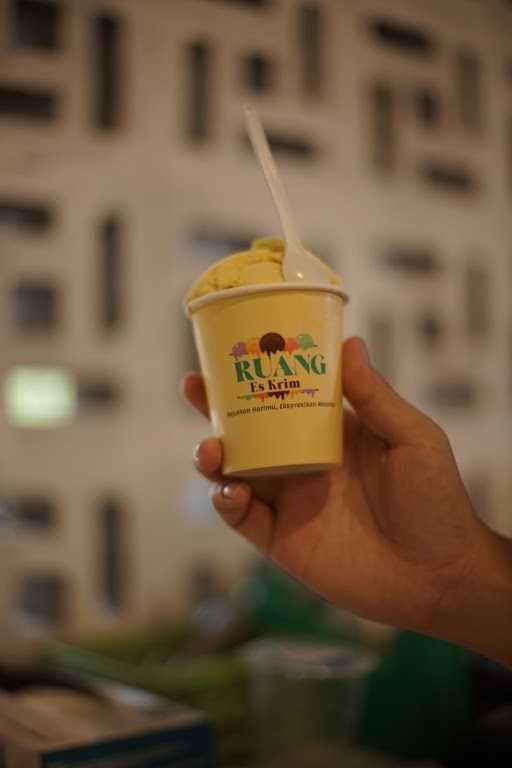 Ruang Es Krim 2