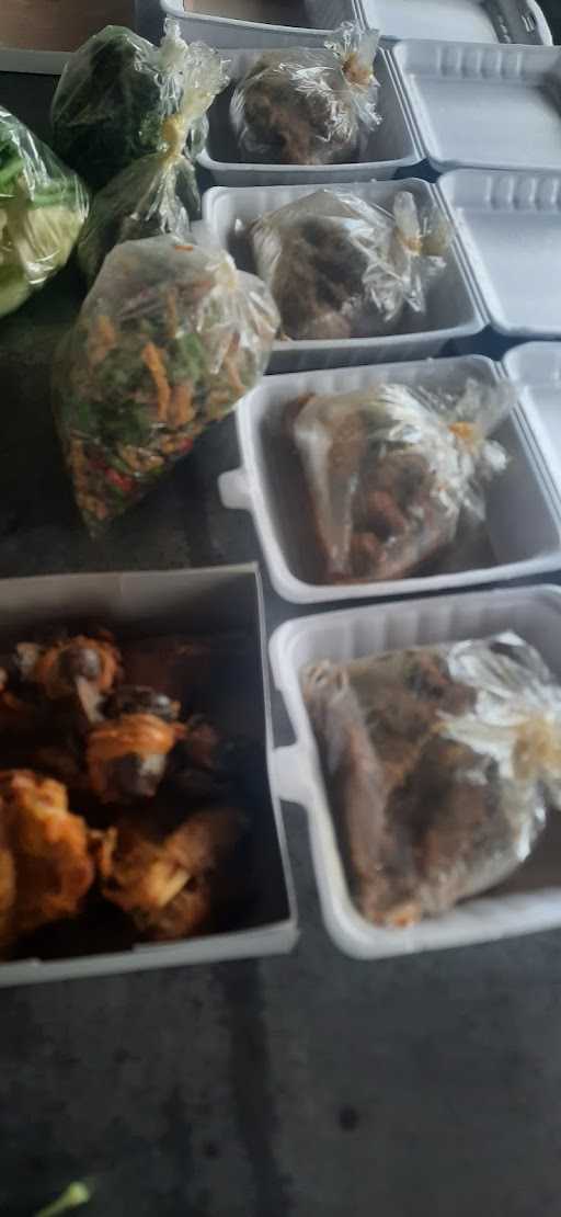 Warung Makan Ayam Lengkuas Mantab 7