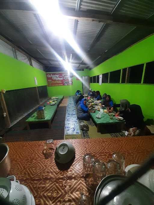 Warung Makan Ayam Lengkuas Mantab 9