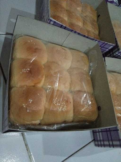 Golden Bread Bakery 10