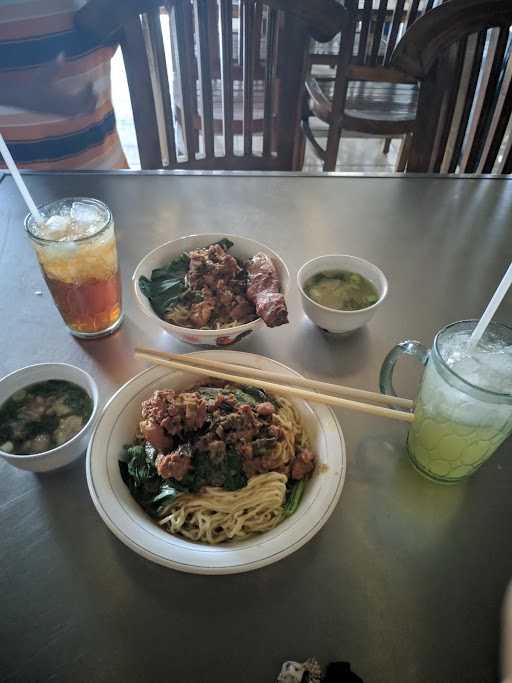 Karunia Siomay Mie Ayam & Bakso 5