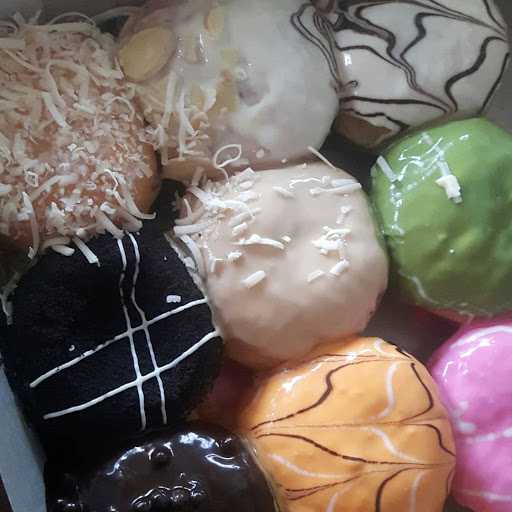 Amida Donut Prambanan 7