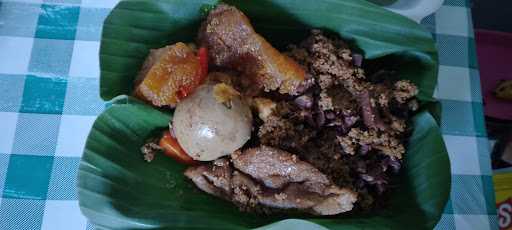 Gudeg Tengah Sawah 5