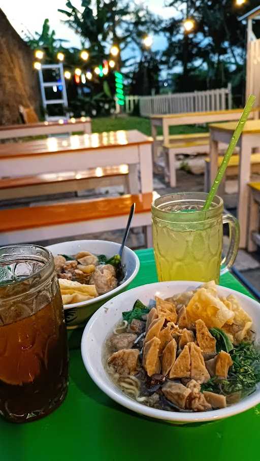 Kedai Bakso & Bebakaran Bang'Jul 8