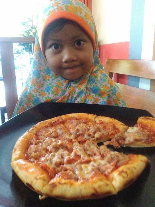 Larizz Pizza 7