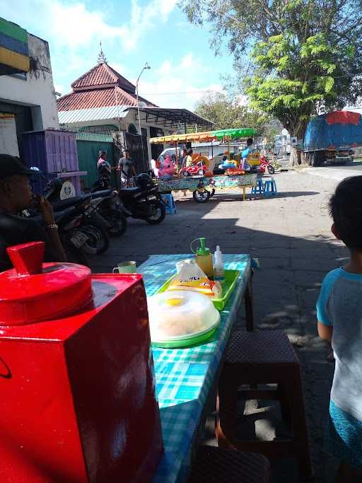 Warung Soto Ayam & Sapi  Safeea 1