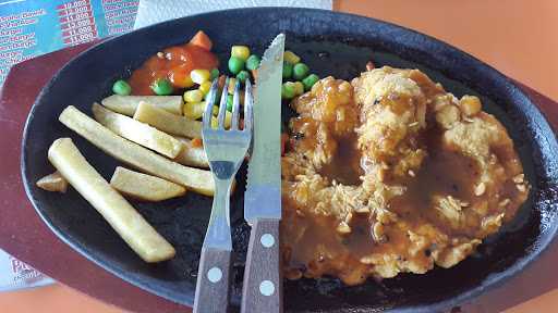 Annisah Fried Chicken 2