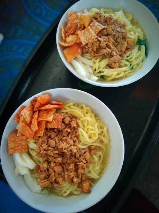 Warung Mie, Pecalukan 1