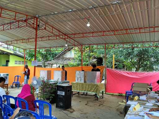 Warung Makan Mak Sri _ Gajihan 9