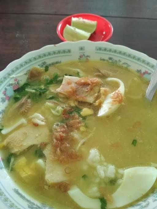 Soto Ayam Pak Djoyo 7