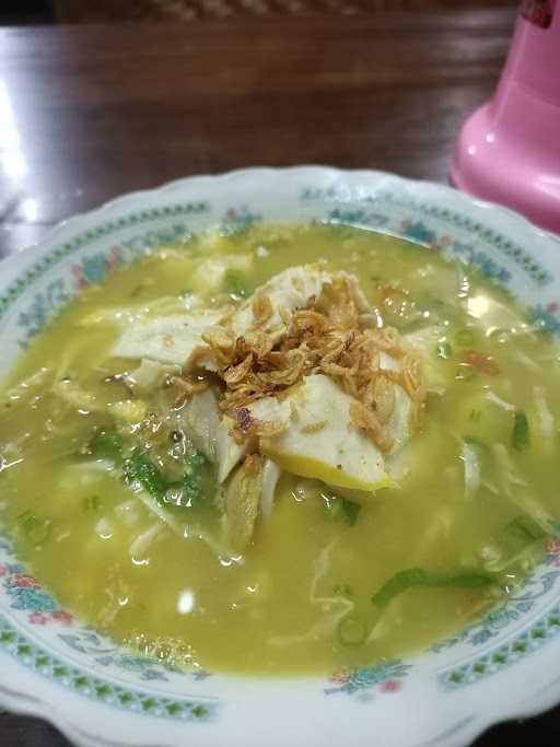 Soto Ayam Pak Djoyo 9