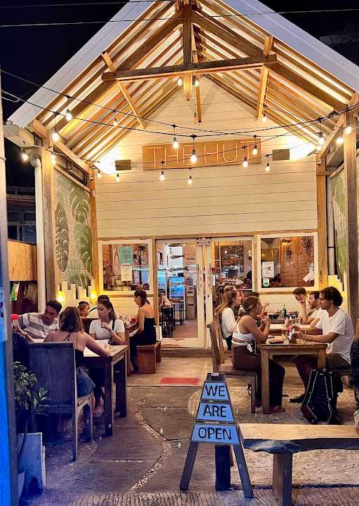 The Hut Restaurant Kuta 7