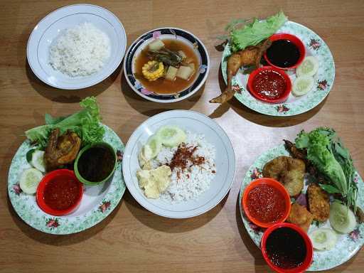 Ayam Goreng Nasi Uduk Tirta Kencana 8