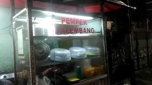 Pempek Palembang Hafidz  Pisangan Lama Iii 8