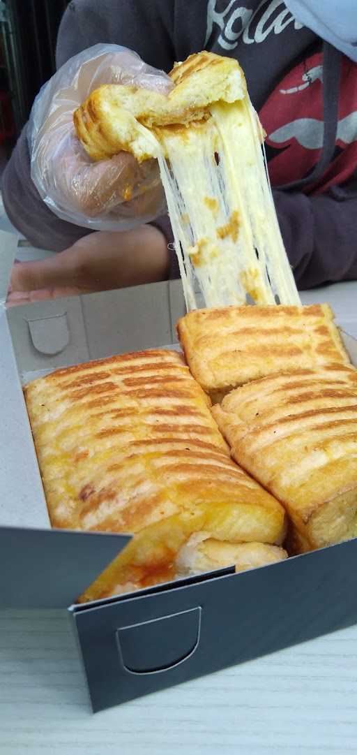 Roti Bakar Premium Loyang Rawamangun 10