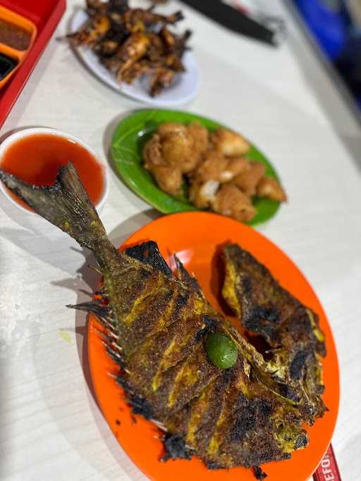 Seafood Tiga Dara Pemuda 8
