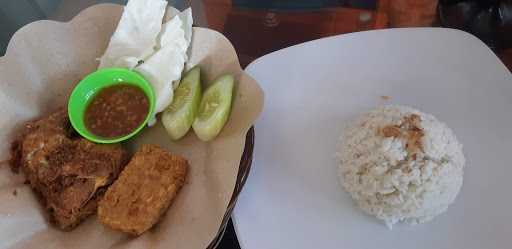 Soto Betawi & Ayam Goreng Abang Kay 9