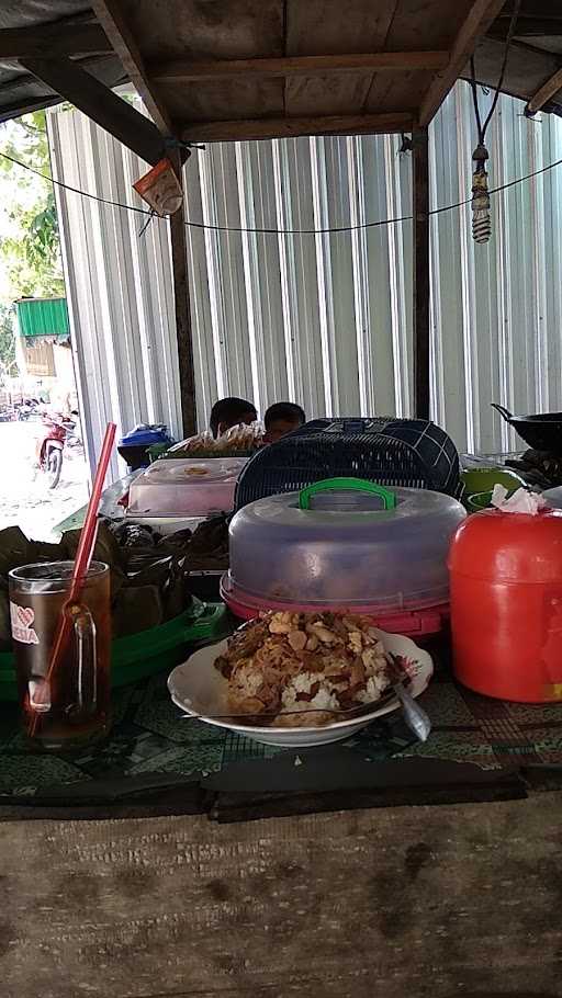 Angkringan Cafe Meong Pak Tobeng 1