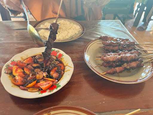 Warung Sate Kambing Hj. Sarinem 7