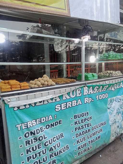 Toko Akila Kue Basah 6