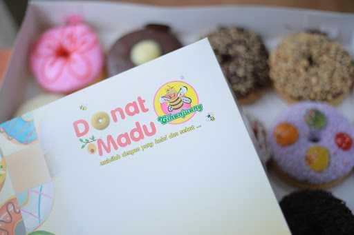 Donat Madu Cihanjuang Cabang Merak 1