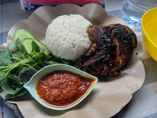 Warung Makan Lesehan Wahid 4