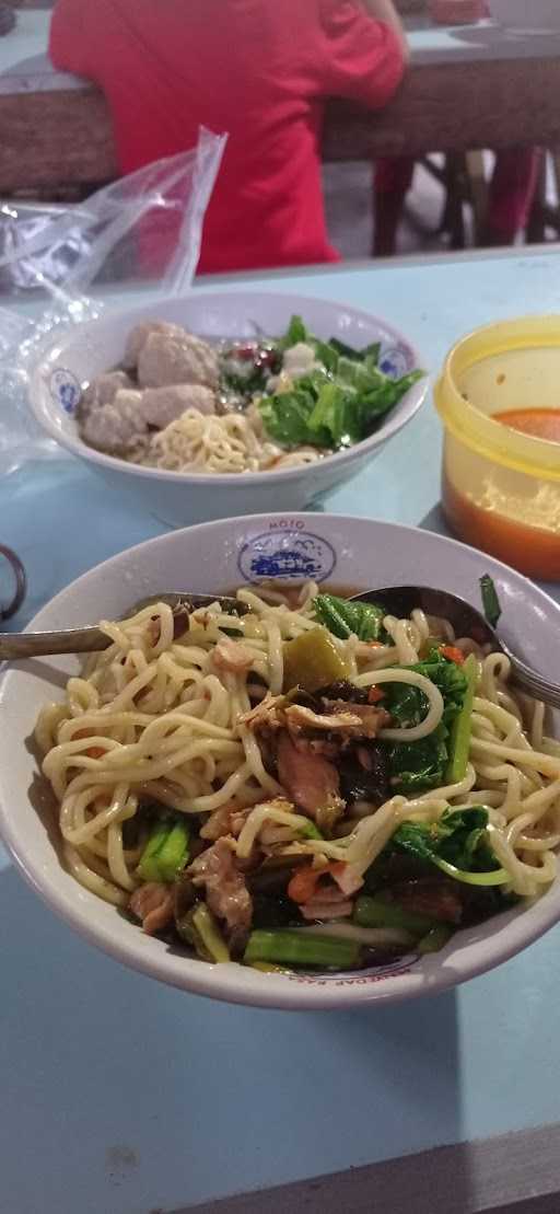 Warung Mie Ayam Pak Dio 1