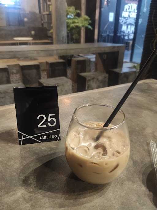 Amnesia Coffee And Eatery 2