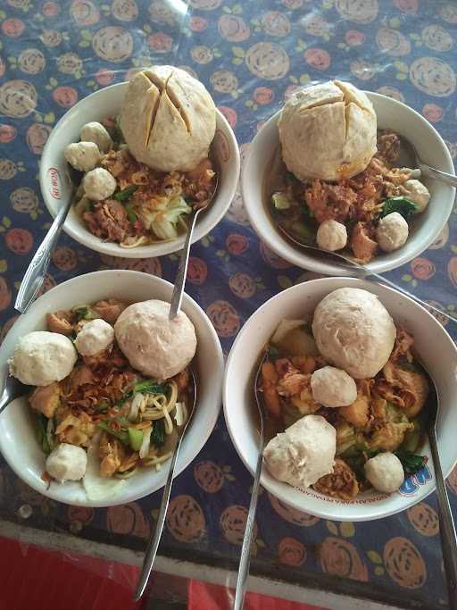 Baso Dan Mie Ayam Ojolali 1