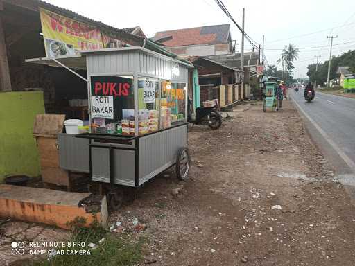 Roti Bakar Pukis 10