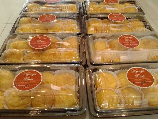 Nyonya Rasa Traditional Cake And Cookies 1