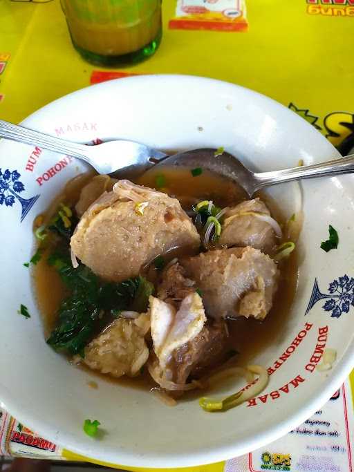 Bakso & Mie Ayam _ Mas Kumis 4