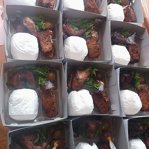 Sego Gudeg Dapur Arista 9