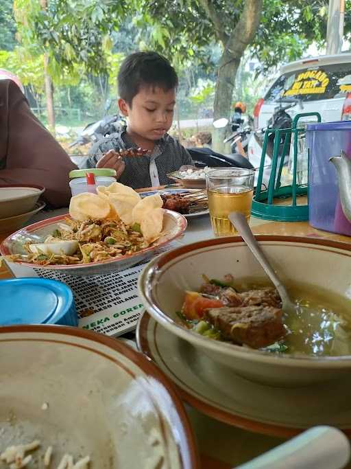 Warung Gado Gado Ibu Tati , Sate Maranggi, Sop, Soto, Es Kelapa 7