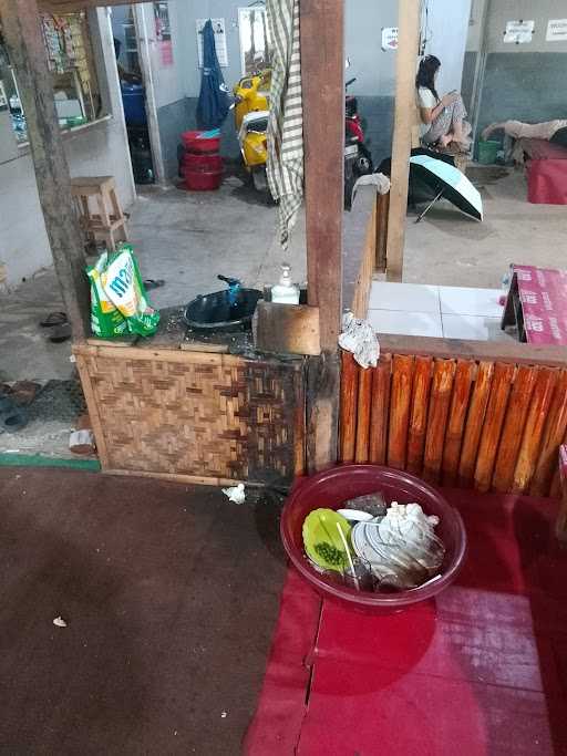 Warung Nasi Saungkuring 1