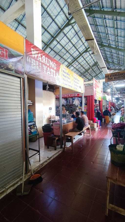 Warung Soto & Pecel Mak Yati 3