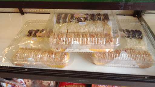 Rizqi Cake And Bakery 10