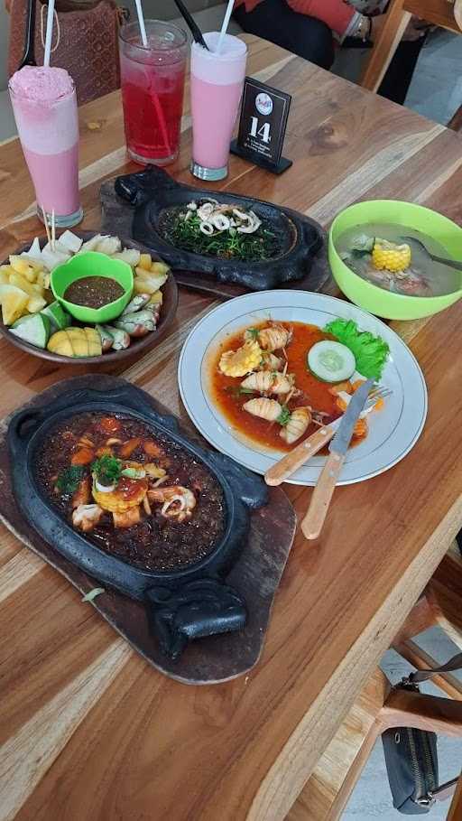 Spesial Kerang Dan Seafood 33 1