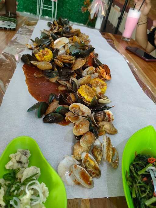 Spesial Kerang Dan Seafood 33 10