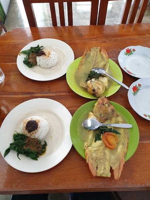 Warung Makan Cahaya Minang 5