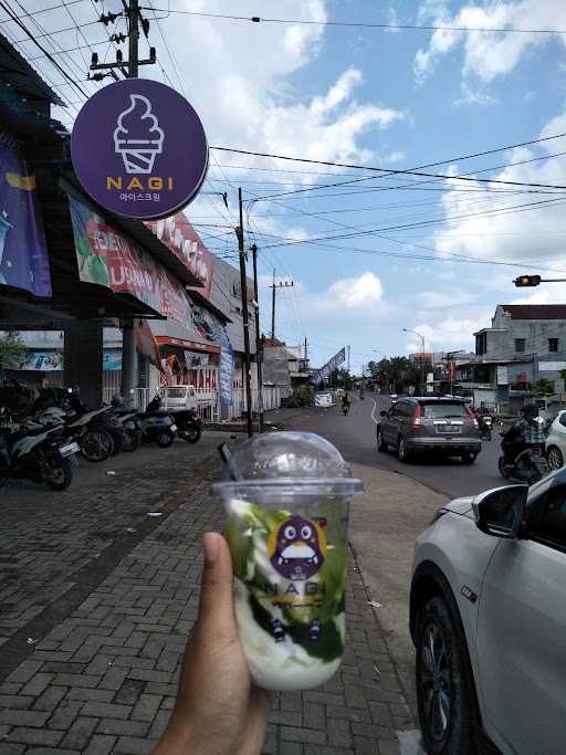 Nagi Es Krim Purwoharjo 5