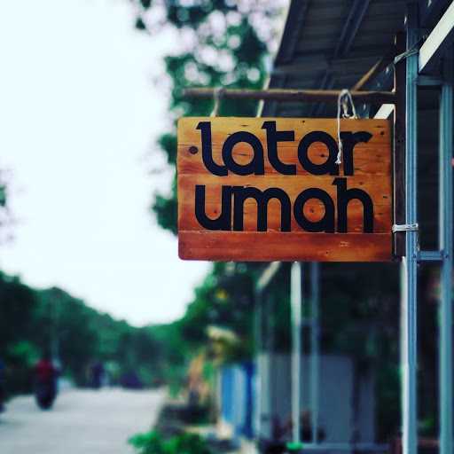 Latar Umah Coffee 10